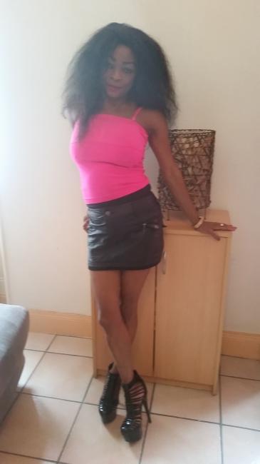 Femme black très convivial