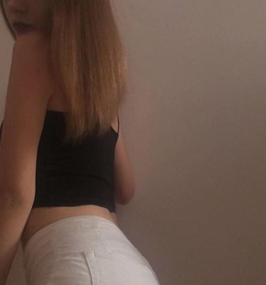 Etudiante en droit pour massage 